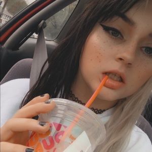 Meet your Posher, Ellissa